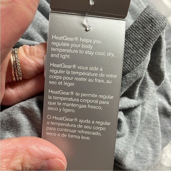 size large UNDER ARMOUR long sleeve gray graphic tee - Picture 5 of 6